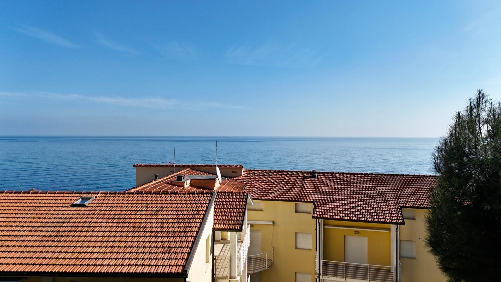 N276 - Numana, Bilocale Fronte Spiaggiola Con Piscina Apartment *