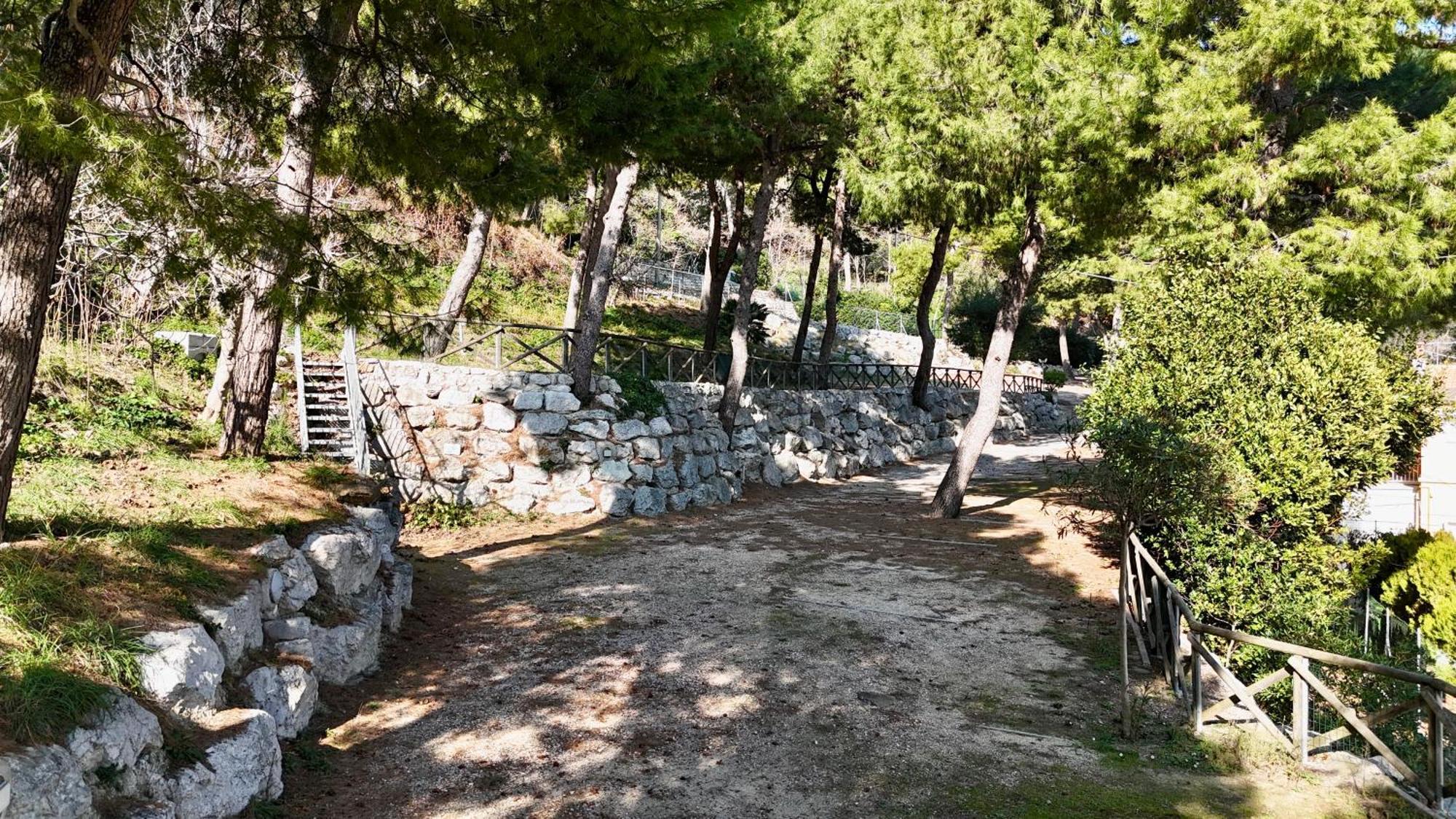 N276 - Numana, Bilocale Fronte Spiaggiola Con Piscina *