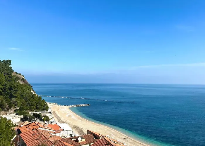 N276 - Numana, Bilocale Fronte Spiaggiola Con Piscina