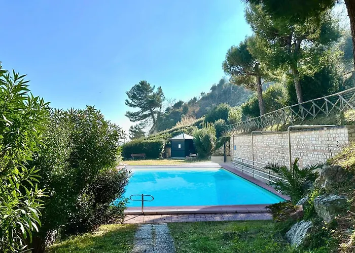N276 - Numana, Bilocale Fronte Spiaggiola Con Piscina