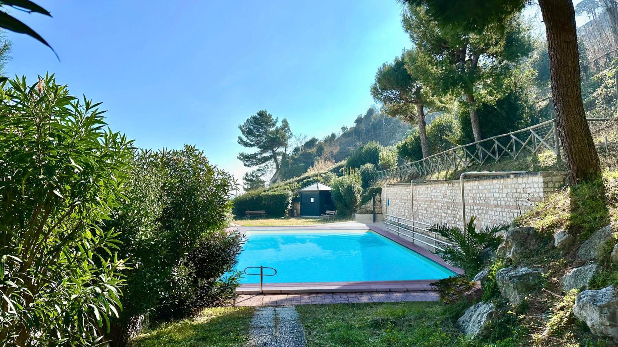 N276 - Numana, Bilocale Fronte Spiaggiola Con Piscina * Numana